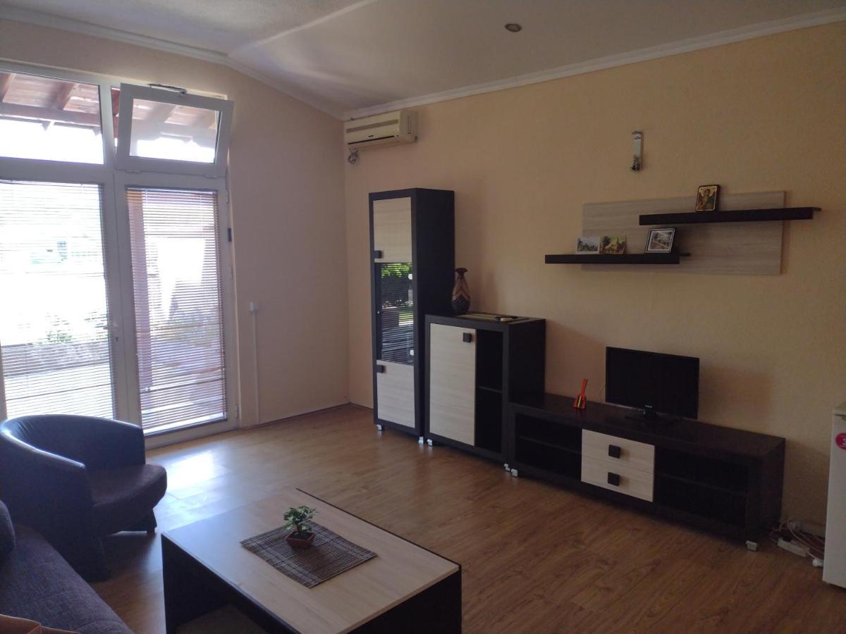 Shale Apartments And Rooms Gewgelija Zewnętrze zdjęcie