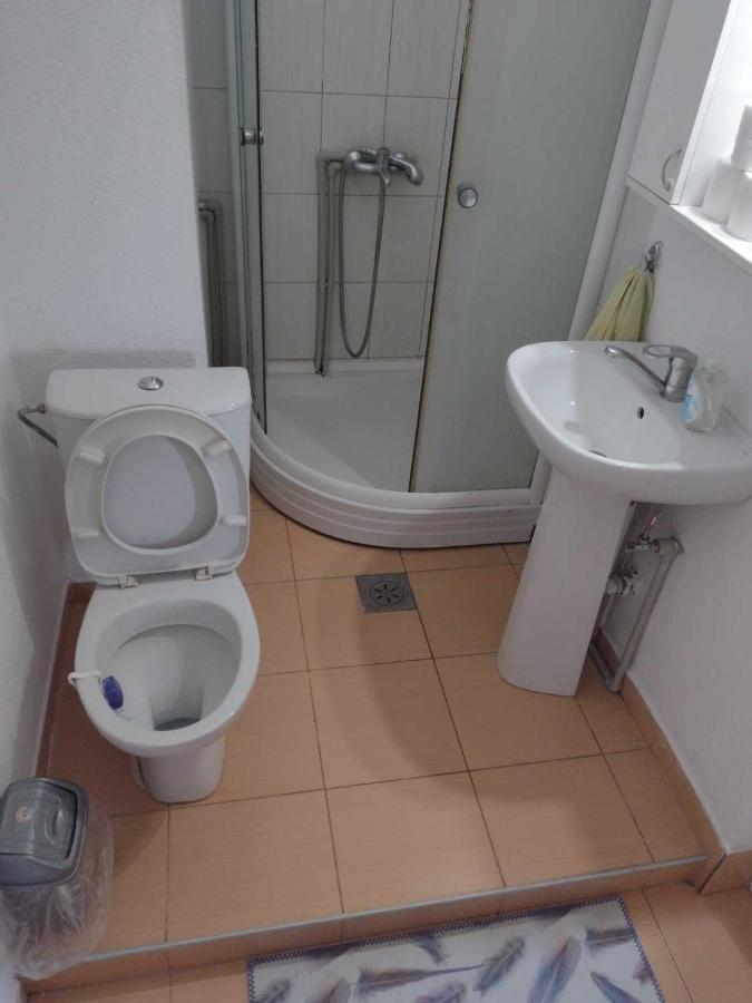 Shale Apartments And Rooms Gewgelija Zewnętrze zdjęcie