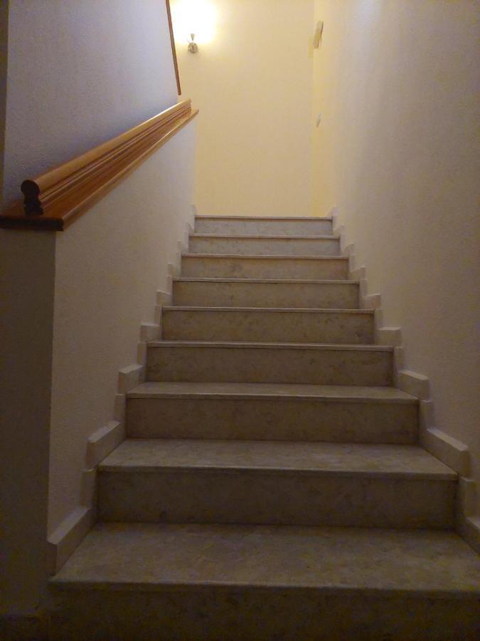 Shale Apartments And Rooms Gewgelija Zewnętrze zdjęcie