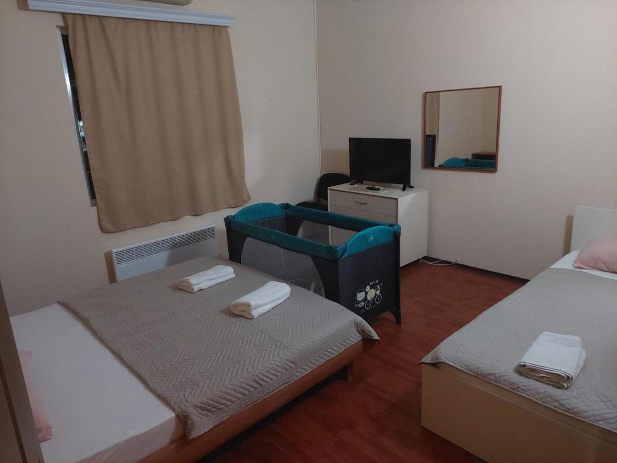 Shale Apartments And Rooms Gewgelija Zewnętrze zdjęcie