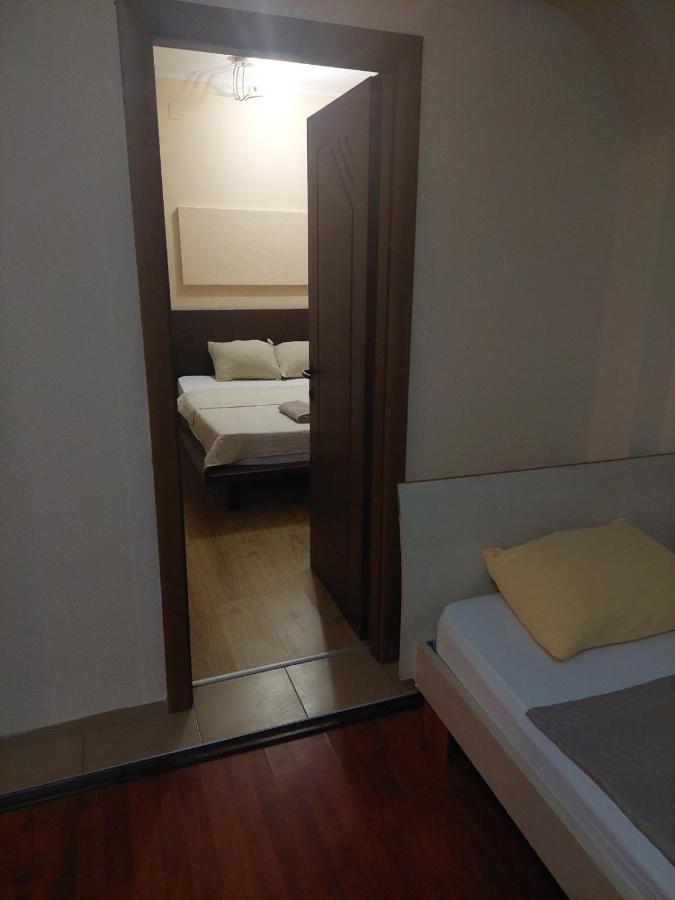 Shale Apartments And Rooms Gewgelija Zewnętrze zdjęcie
