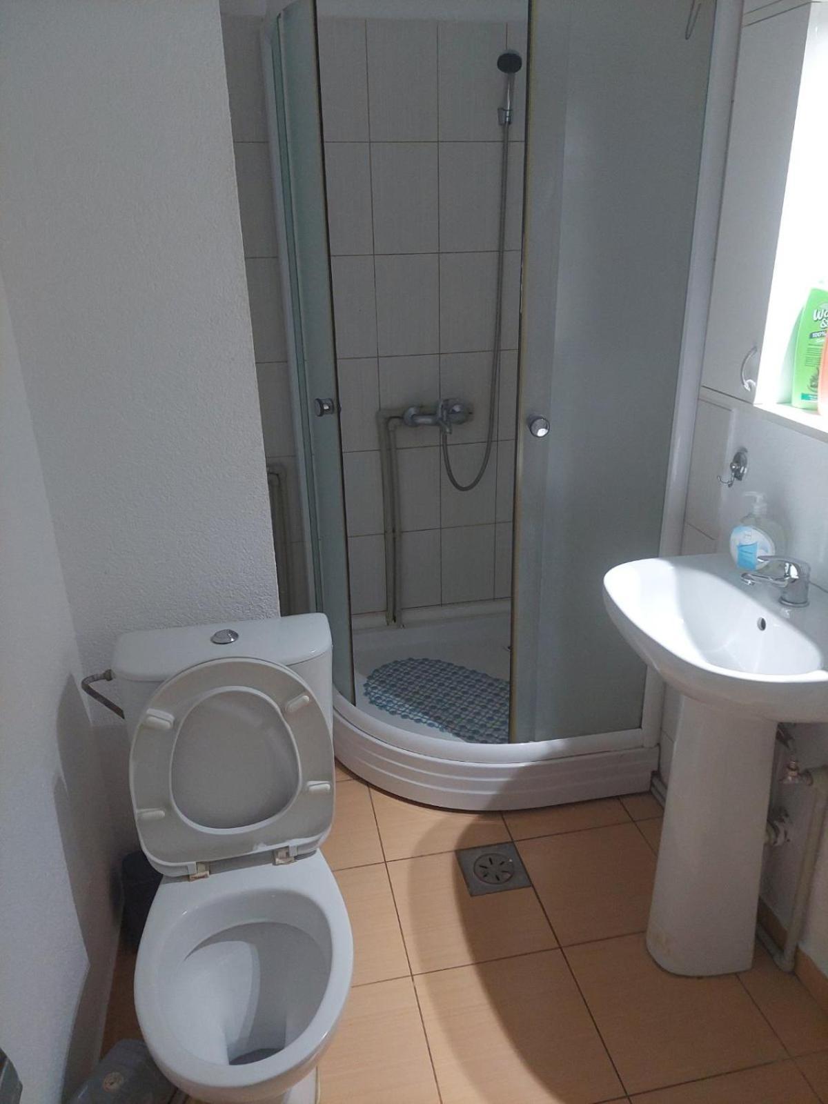 Shale Apartments And Rooms Gewgelija Zewnętrze zdjęcie