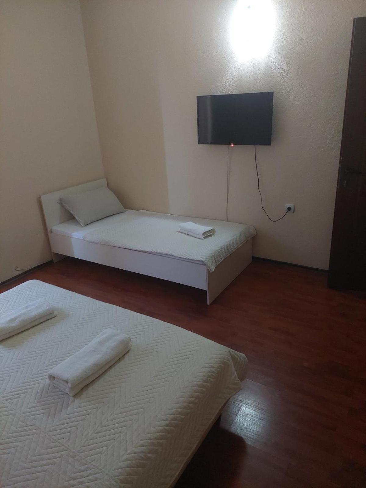 Shale Apartments And Rooms Gewgelija Zewnętrze zdjęcie