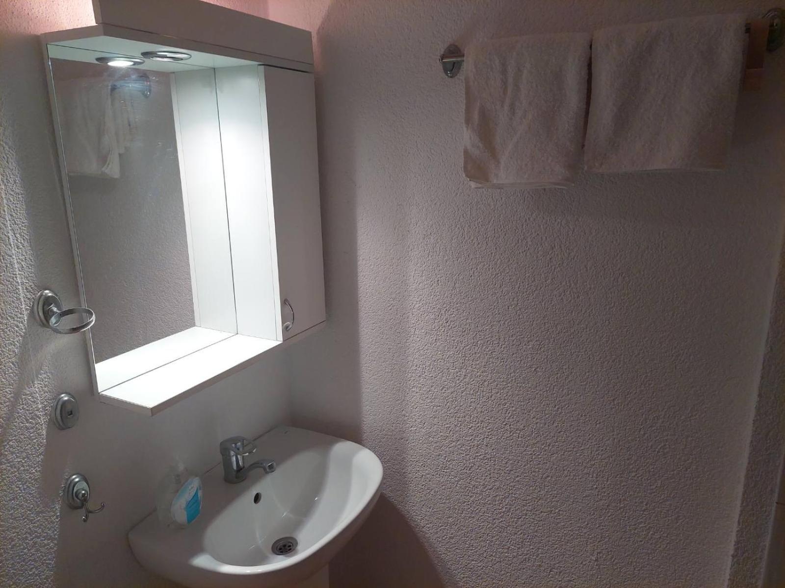 Shale Apartments And Rooms Gewgelija Zewnętrze zdjęcie