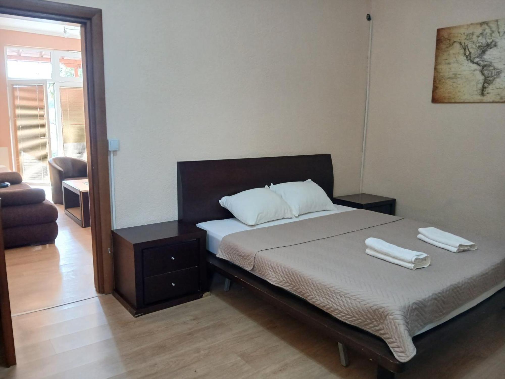 Shale Apartments And Rooms Gewgelija Zewnętrze zdjęcie